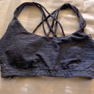 Victoria’s Secret sports bra NWT -Medium